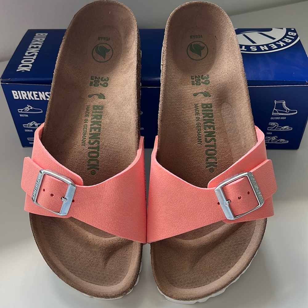 Birkenstock sandals / slides 39 US 8